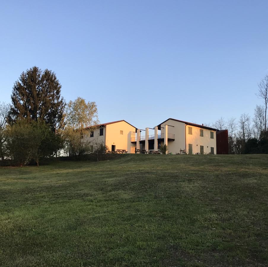 Cascina Monte Diviso Hostel Gallarate Exterior photo