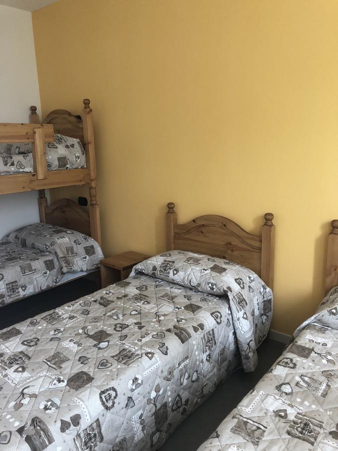 Cascina Monte Diviso Hostel Gallarate Exterior photo